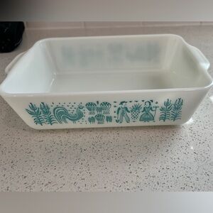 Vintage Pyrex Amish Print 1 1/2 pt Dish